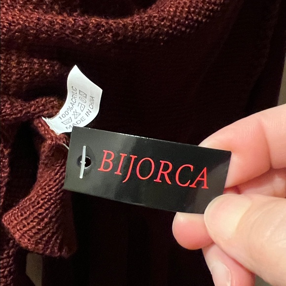Bijorca Burgundy Knit Poncho-NWT - Picture 8 of 8